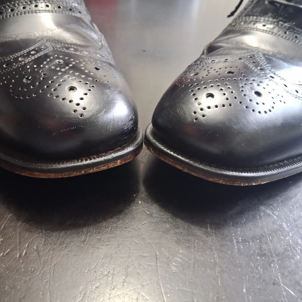 Florsheim Men's Lexington Black Oxford Wingtip Shoe  Size 10